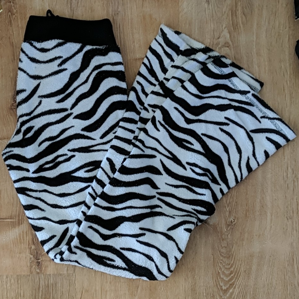 Zebra pants